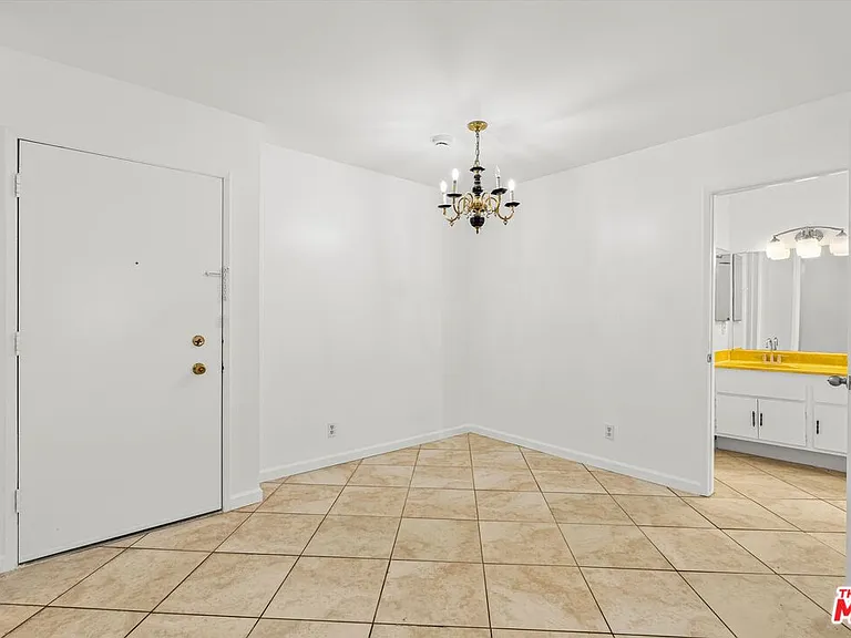 5460 White Oak Ave #A105 — Photo 7