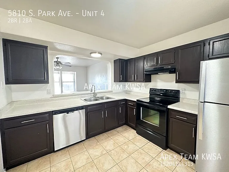 5810 S Park Ave #4 — Photo 2