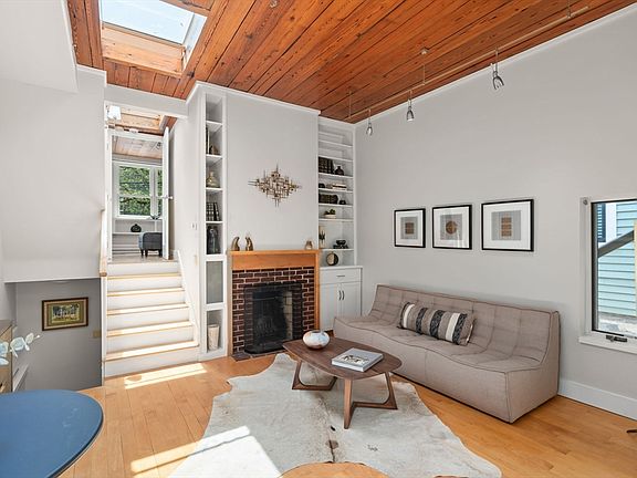 2nd image of 84 Kinnaird St