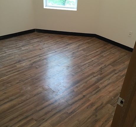 4th image of 2942 W Polk St