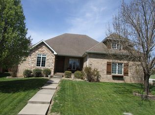 1901 S Cobblestone Dr, Springfield, MO 65809