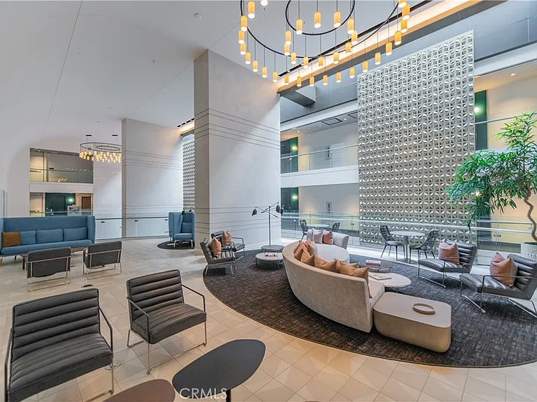 400 S Broadway Ave #1203 — Photo 32