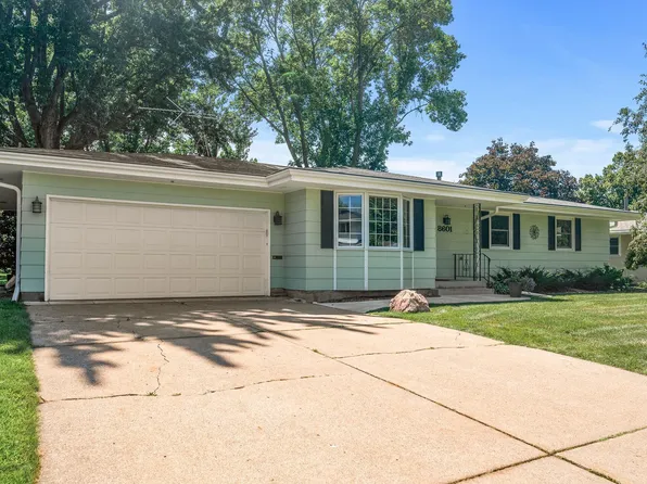 8601 40th Ave N, New Hope, MN 55427