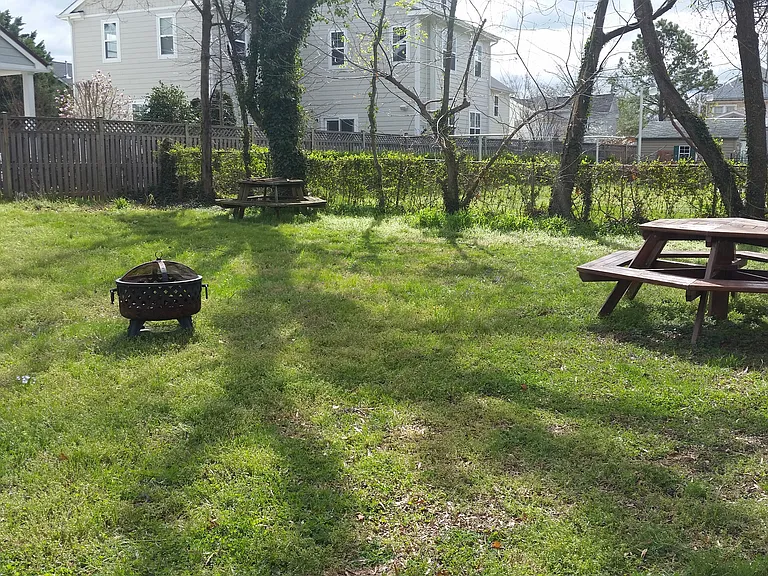 407 Adams St #C — Photo 2