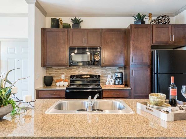 8311 NE Zac Lentz Pkwy #221