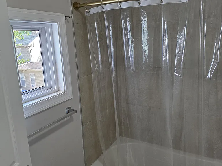 93 Summit St #6 — Photo 5