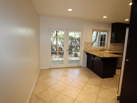 5th image of 8159 Park Villa Cir
