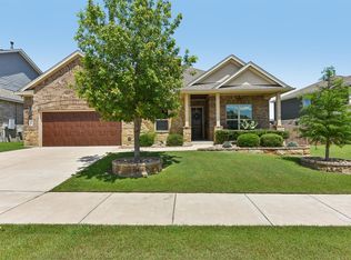 104 Skylark Ln, Hutto, TX 78634