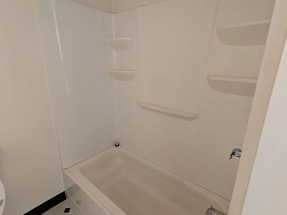4th image of 128 Milton Ave APT 5