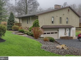 943 Sportsman Rd, Robesonia, PA 19551