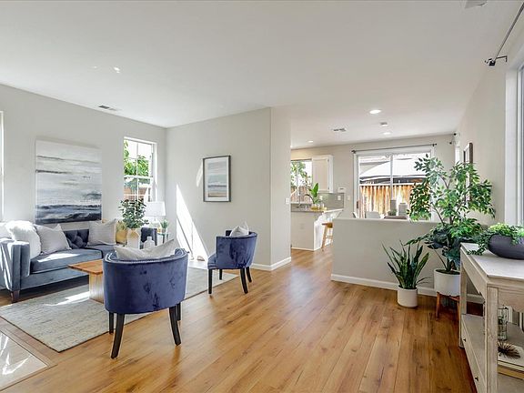 3rd image of 4672 Wilcox Ave