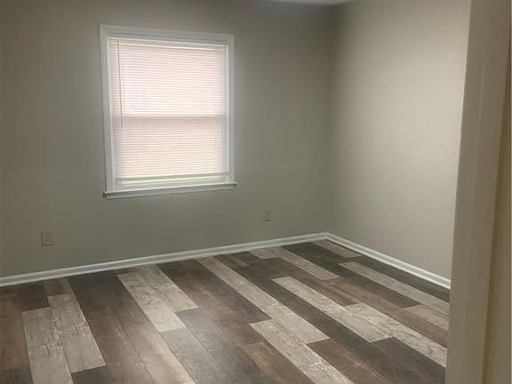 5th image of 5824 Cedars East Ct #9