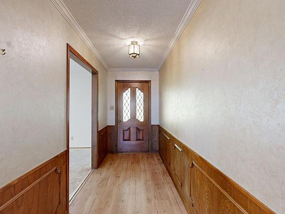 4th image of 4105 Valley Dr