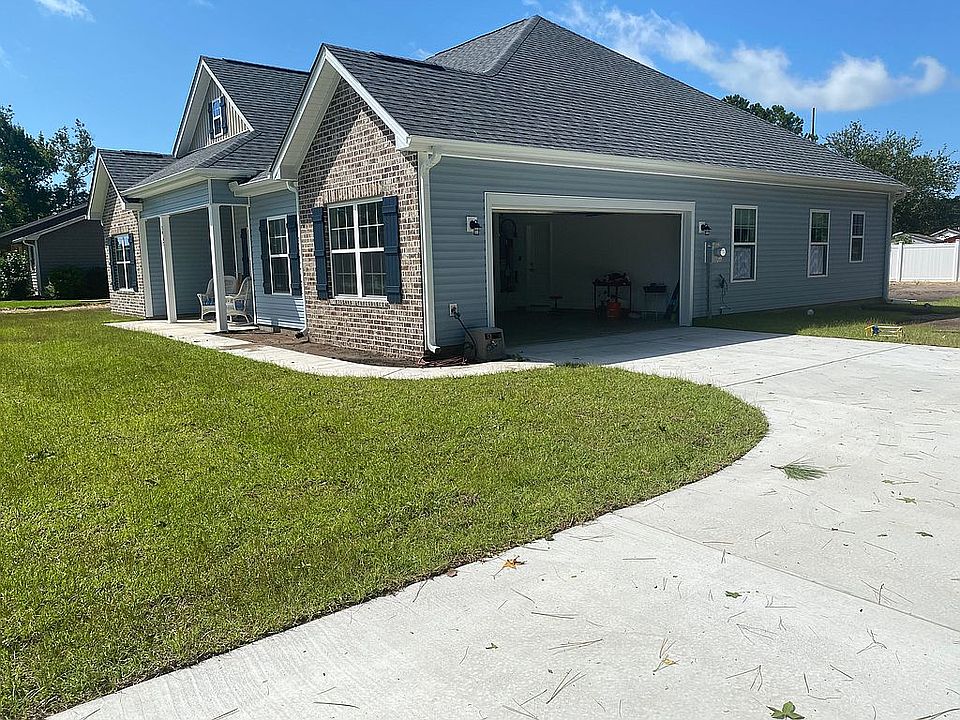 Side entry garage 
