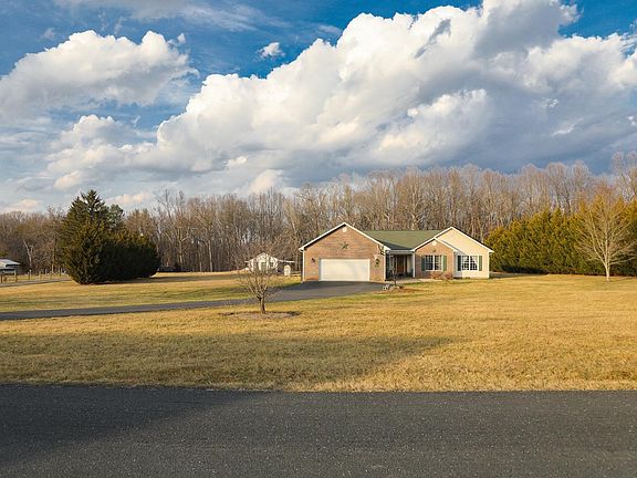 5th image of 232 Mine Branch Rd