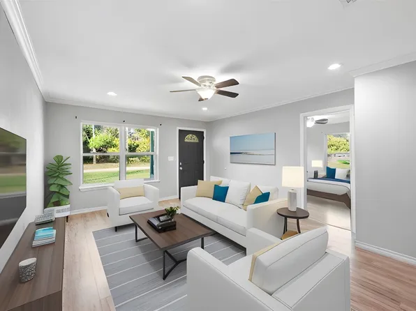 604 SE 3rd St, Kerens, TX 75144