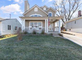402 Lee Ave, Kirkwood, MO