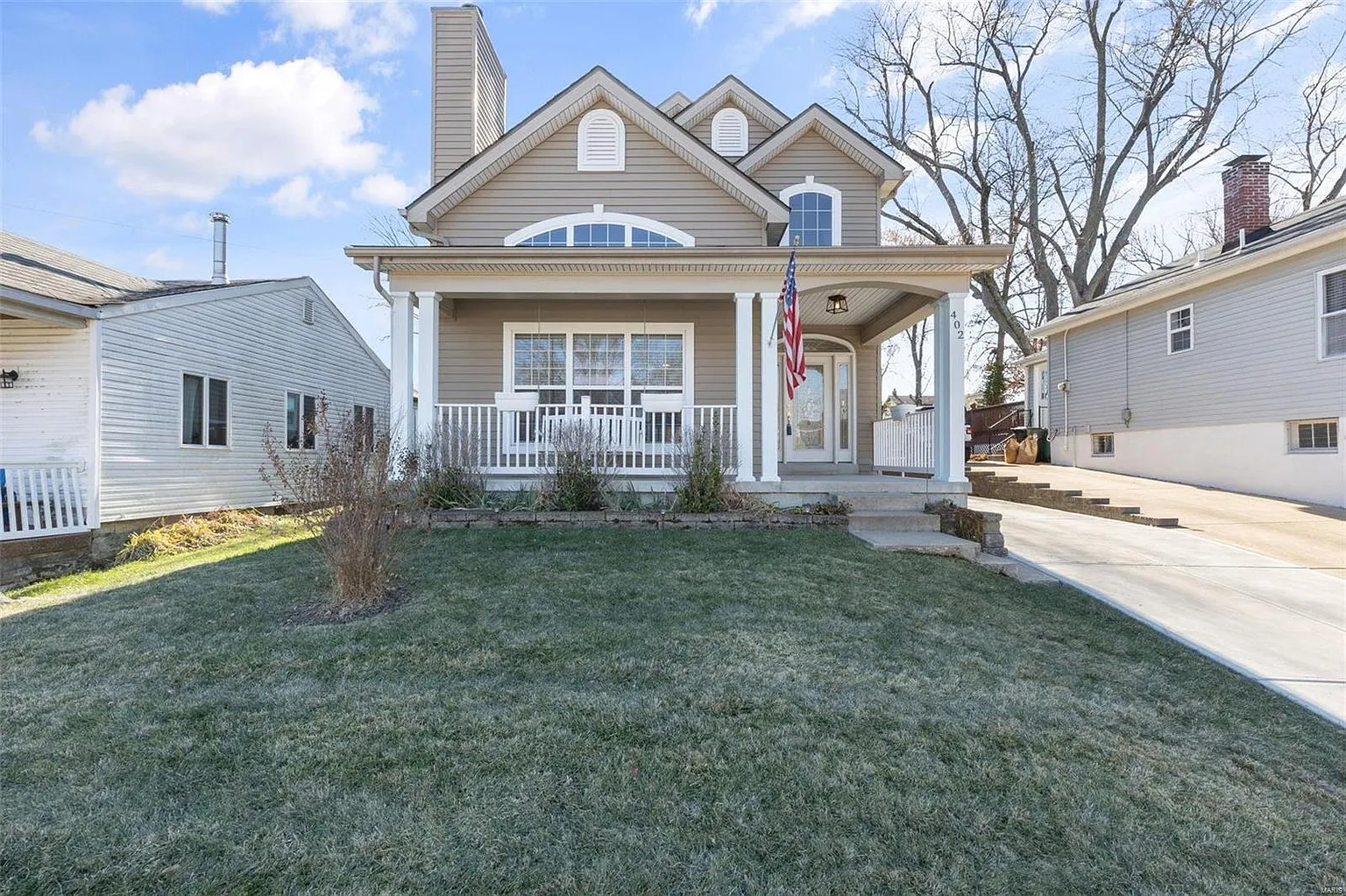 402 Lee Ave photo 1