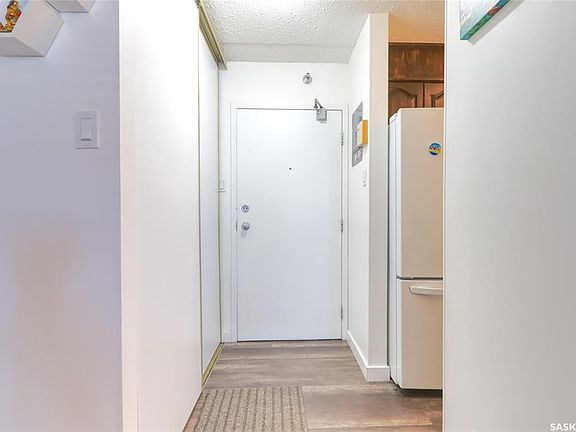 2nd image of UNIT 709-4045 Rae STREET
