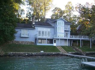 6450 W South Lake Gage Dr, Angola, IN 46703