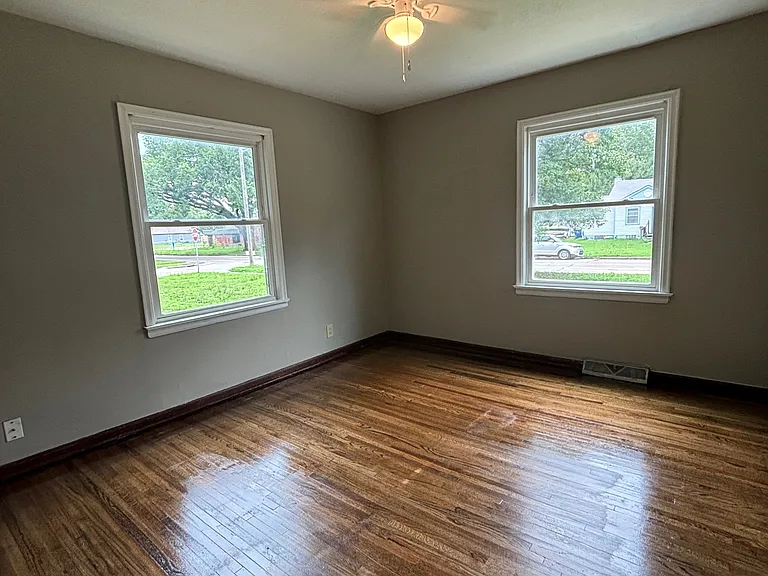 2052 S Market St — Photo 5