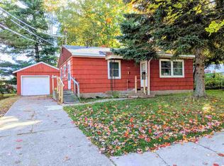 1206 8th St, Marquette, MI 49855