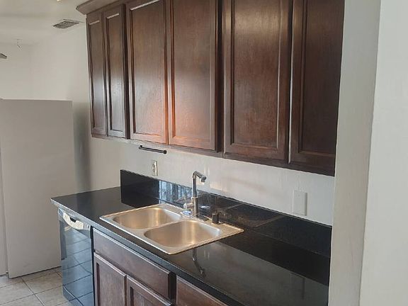 3rd image of 3729 Clay St