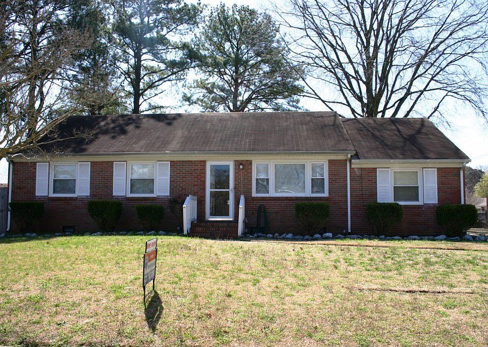 1st image of 4633 Mallard Cres