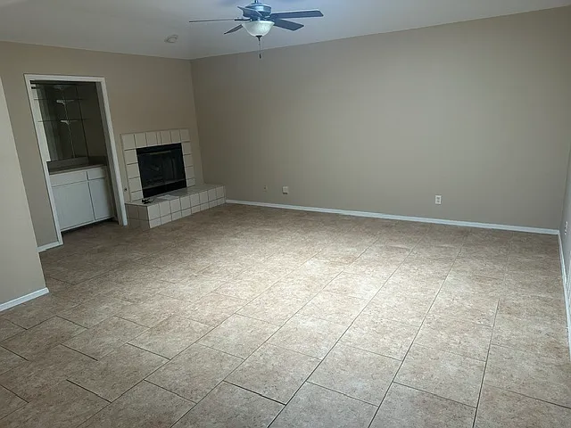 2221 Valleyview Blvd — Photo 8