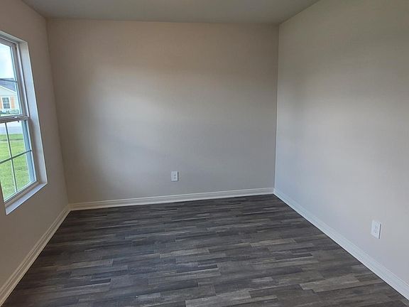 2nd image of 122 Bering Dr