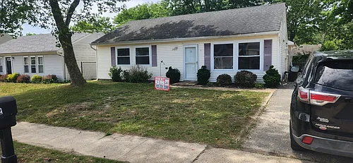 192 Village Dr Photo 1