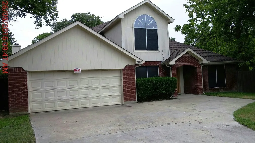 4 bed, 2.5 bath, 2140 sqft, $2,500 — Photo 1