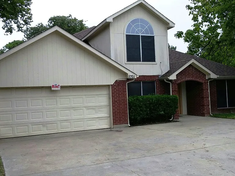 2701 Claireisa Ct — Photo 1