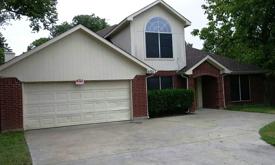 2701 Claireisa Ct