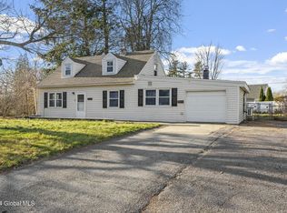 1084 Alheim Dr, Schenectady, NY 12303
