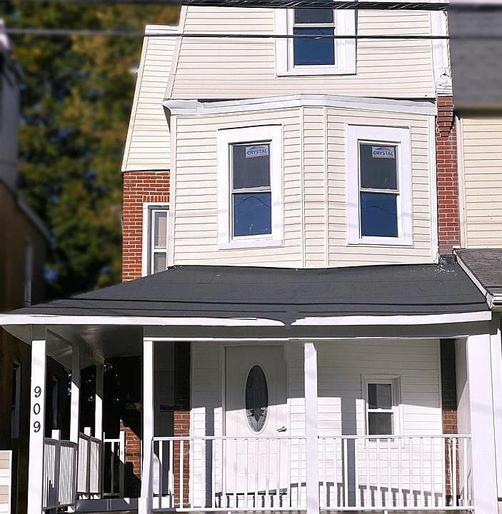 1st image of 909 Vandever Ave