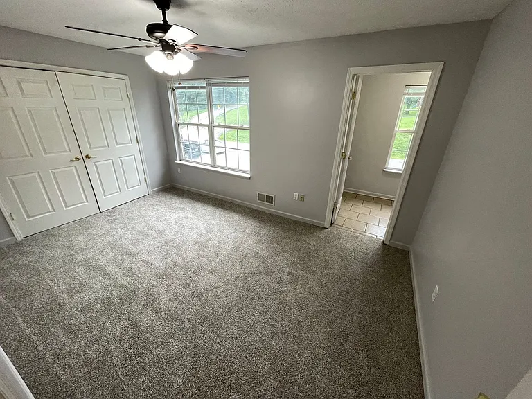 190 Benson Pike Duplex — Photo 25