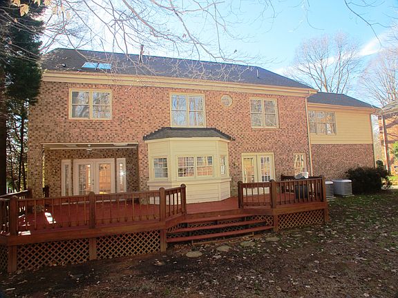 2nd image of 1130 Iverleigh Tl