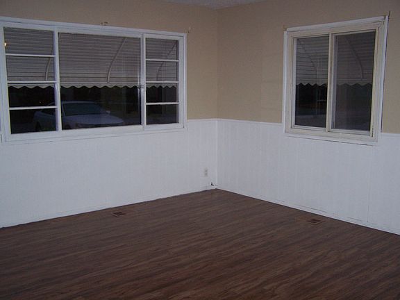 4th image of 274 Race St