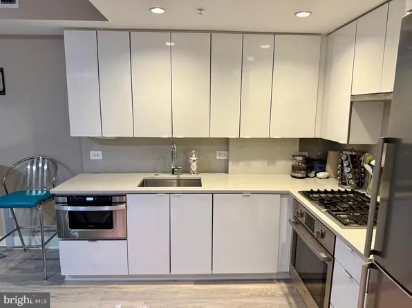 1311 13th St NW Unit T05, Washington, DC 20005