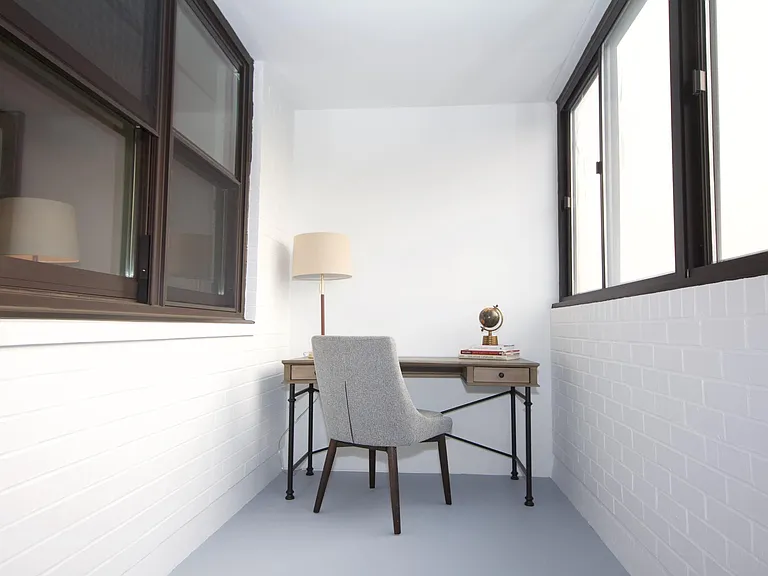 2 Hawthorne Pl #17R — Photo 6