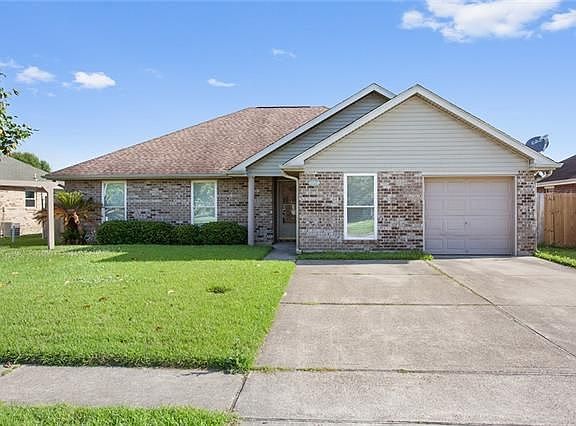2nd image of 2212 Greenwood Dr