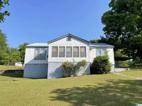 250 15th Ave SE, Graysville, AL 35073
