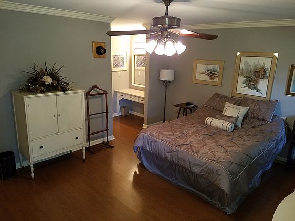 5th image of 4818 Saint Andrews Dr