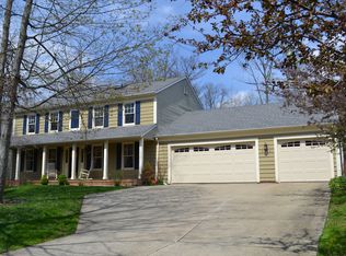 9102 Lake In The Woods Trl, Chagrin Falls, OH 44023
