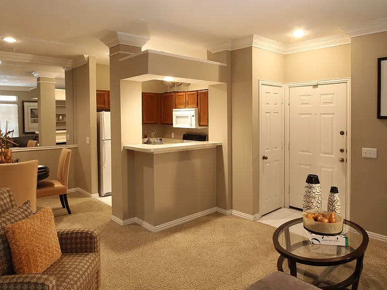 Tuscany Park Apartments — Photo 15