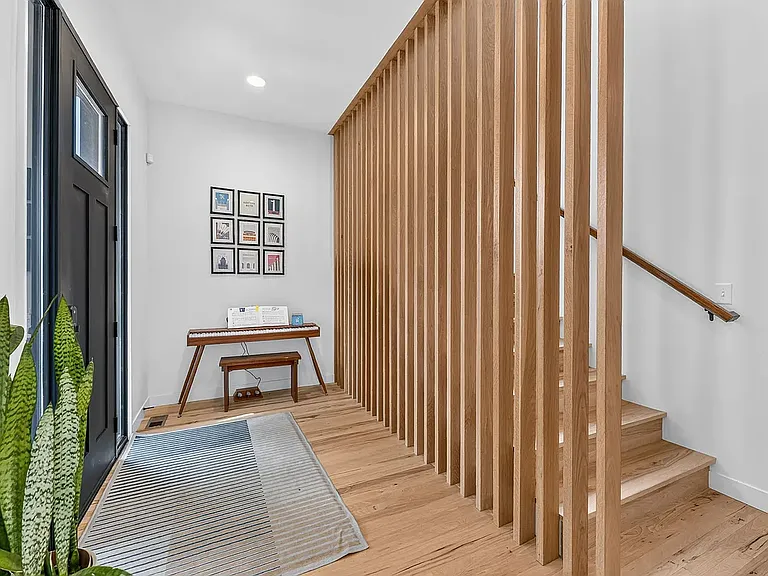 1742 Belleview Ave — Photo 3