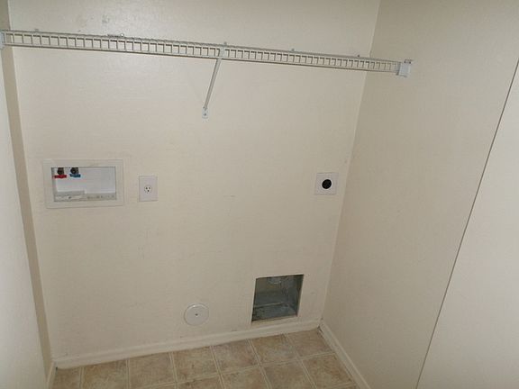 4th image of 2250 W Pinkley Ave