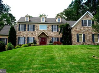 3 Maplewood Dr, Newtown Square, PA 19073
