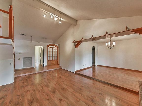 5th image of 13903 Piping Rock Ln